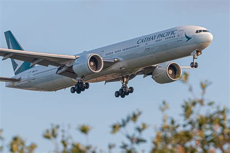 boeing 777 300er cathay pacific